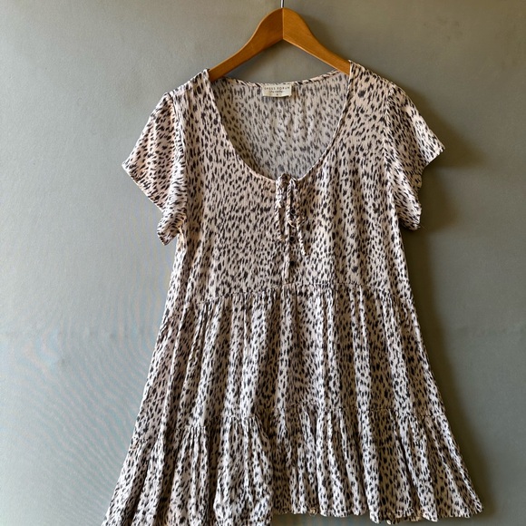 🎉5 for $45🎉 Dress Forum dress size S - Picture 2 of 8